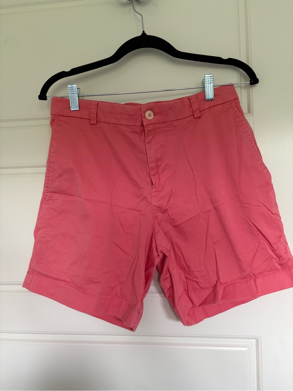 Southern Tide Coral Flat Front Chino Shorts